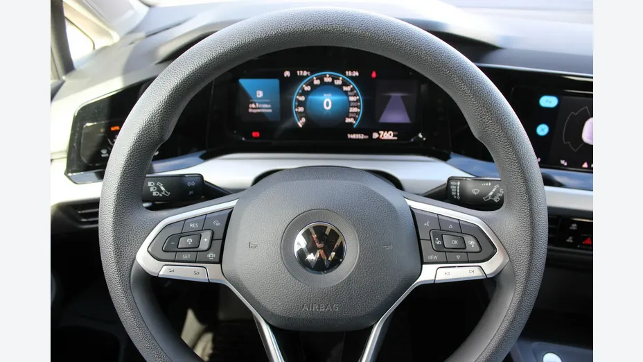 VOLKSWAGEN Golf -