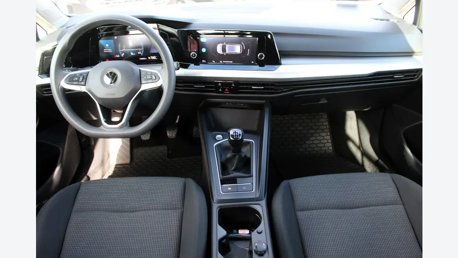 VOLKSWAGEN Golf -