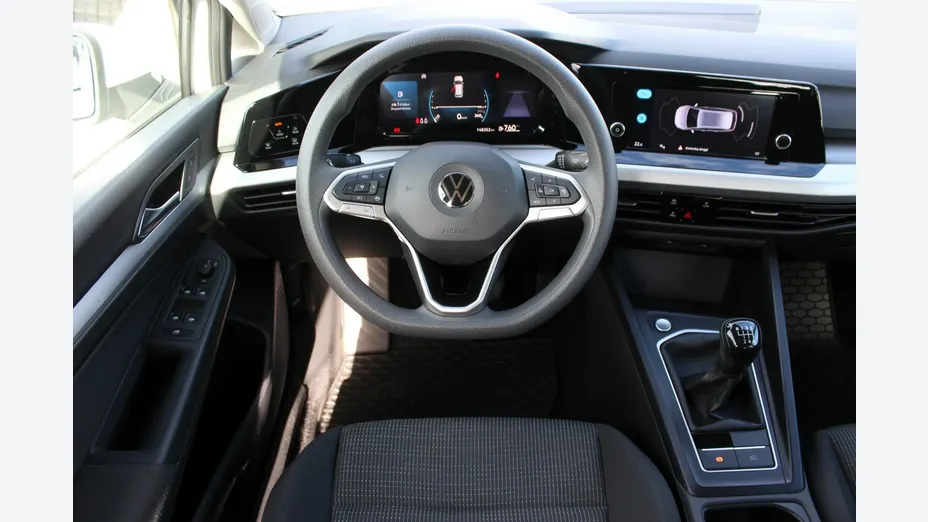 VOLKSWAGEN Golf -
