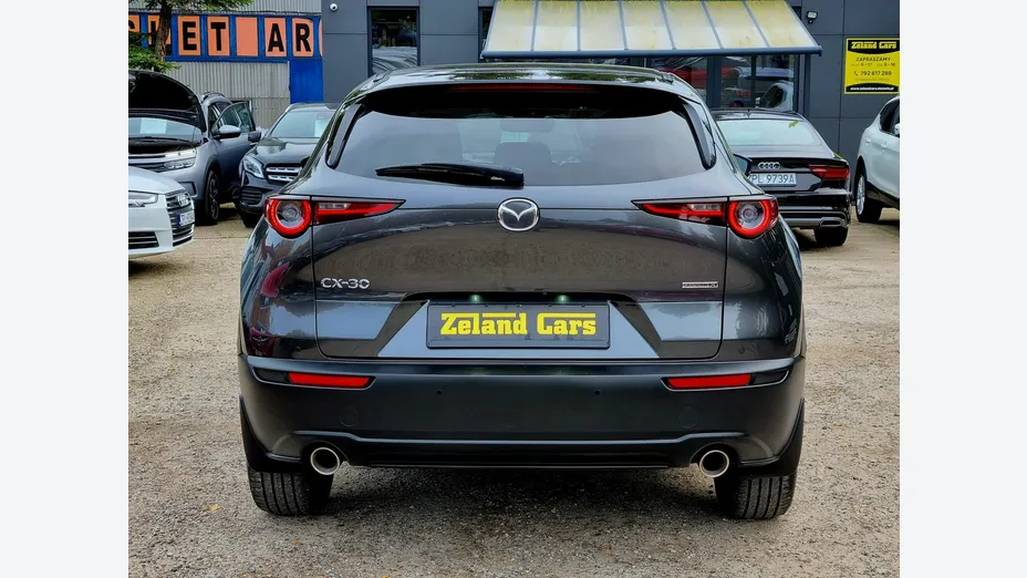 MAZDA CX-30 -