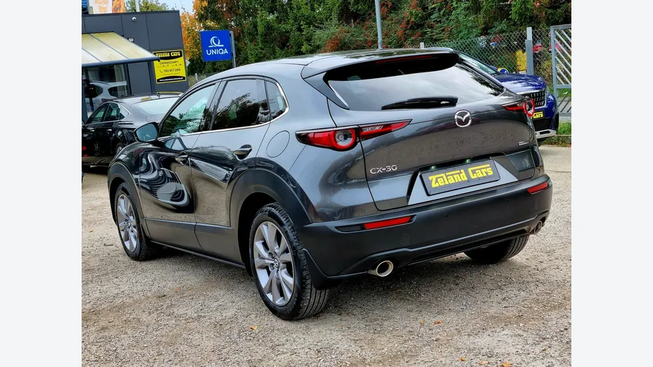MAZDA CX-30 -