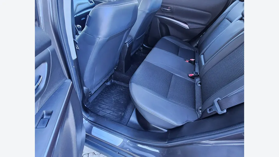 SUZUKI S-Cross -