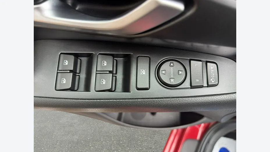 HYUNDAI i30 -