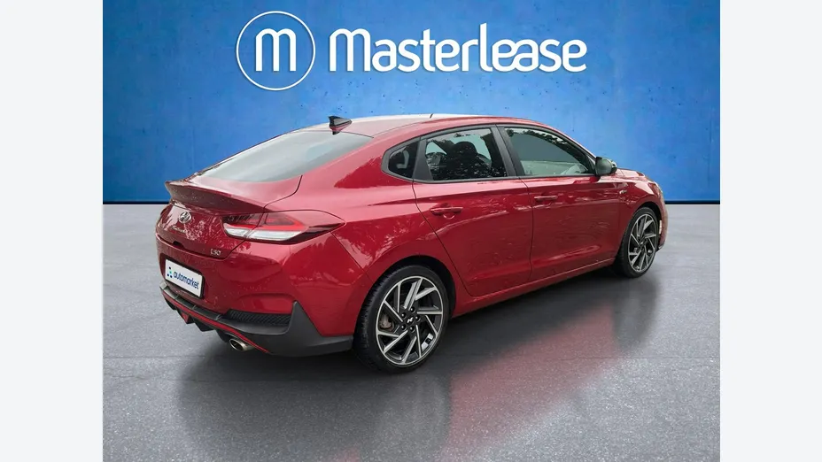 HYUNDAI i30 -