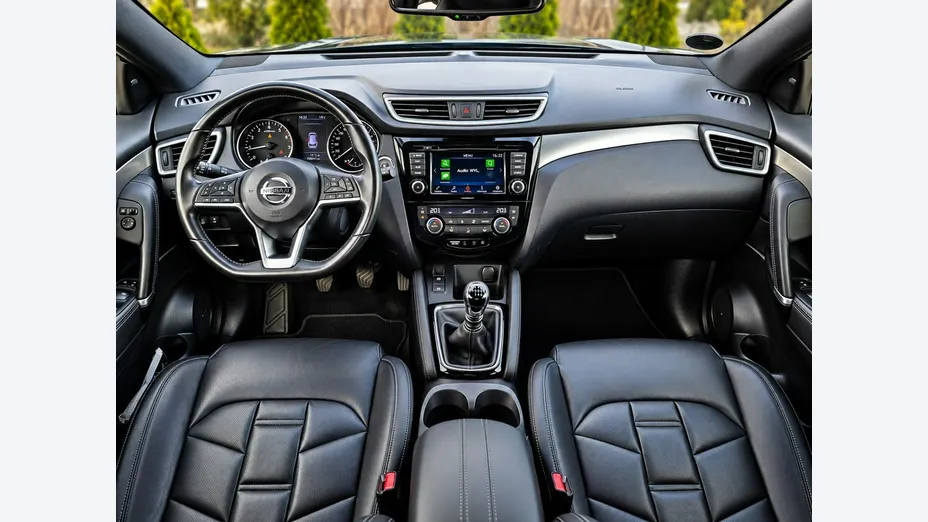 NISSAN Qashqai -