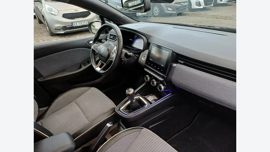 RENAULT Clio -