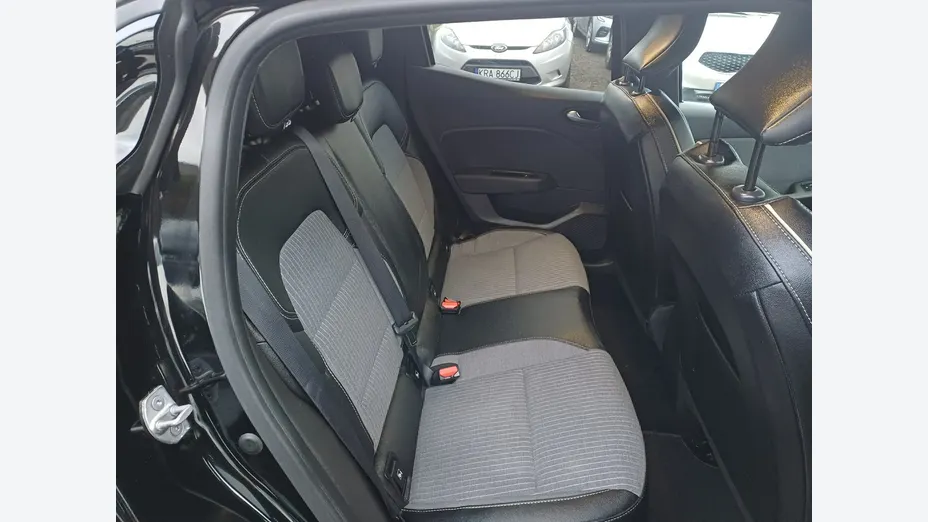RENAULT Clio -