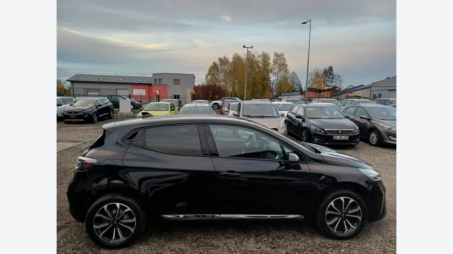 RENAULT Clio -