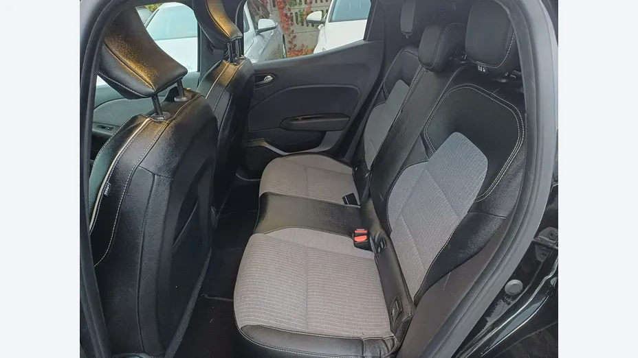 RENAULT Clio -
