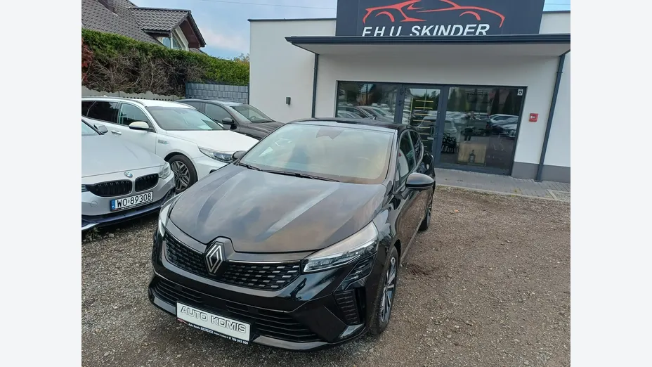 RENAULT Clio -