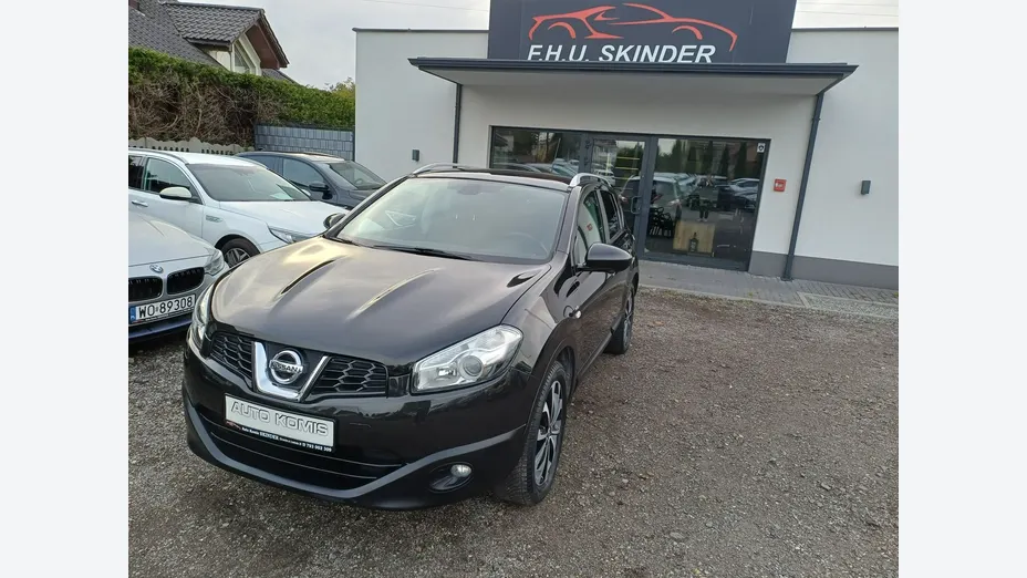 NISSAN Qashqai -