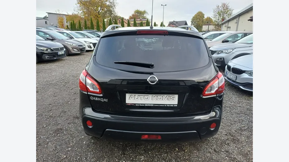 NISSAN Qashqai -