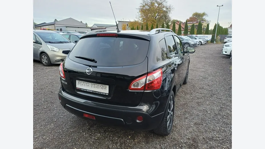 NISSAN Qashqai -