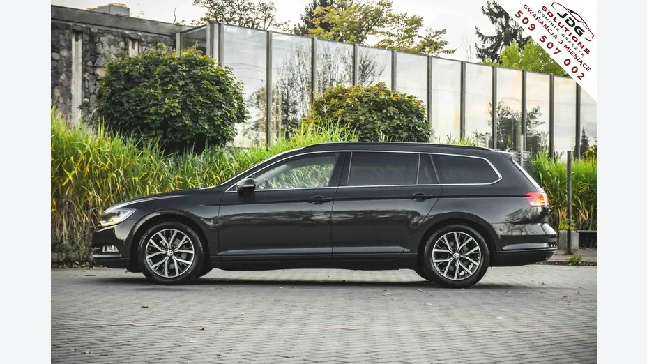 VOLKSWAGEN Passat -