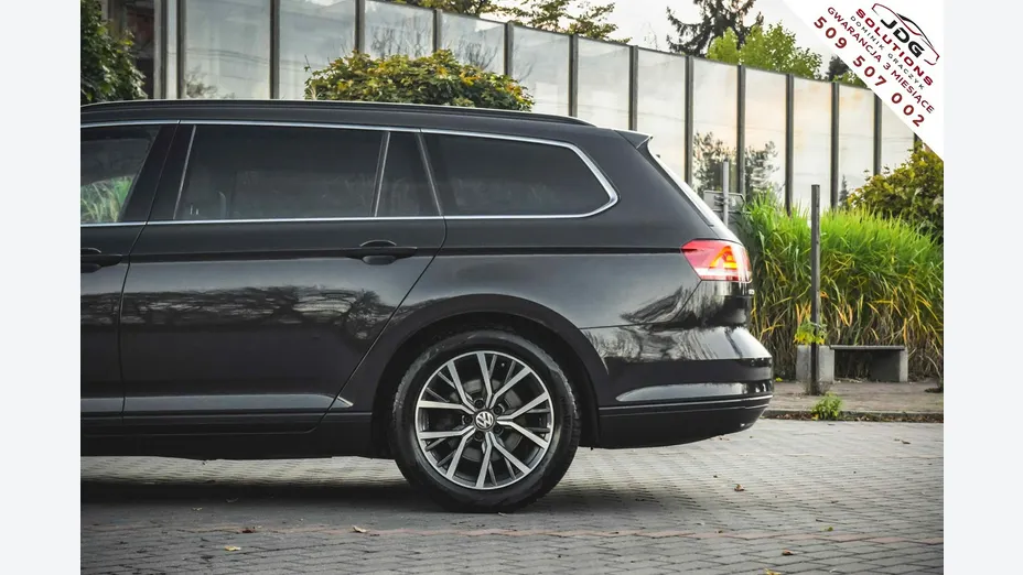 VOLKSWAGEN Passat -