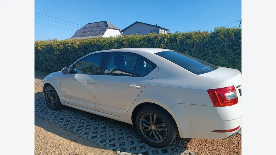 SKODA Octavia -