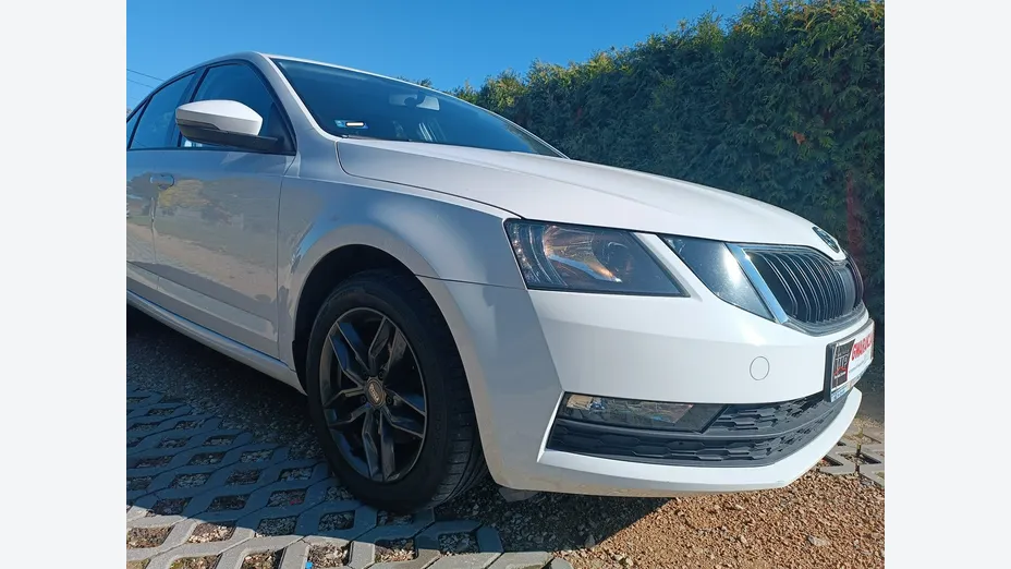 SKODA Octavia -