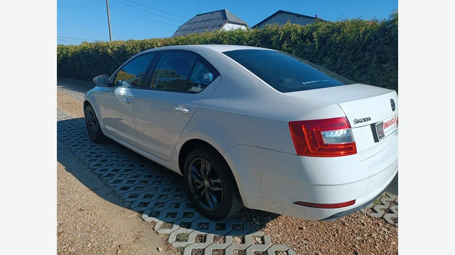 SKODA Octavia -