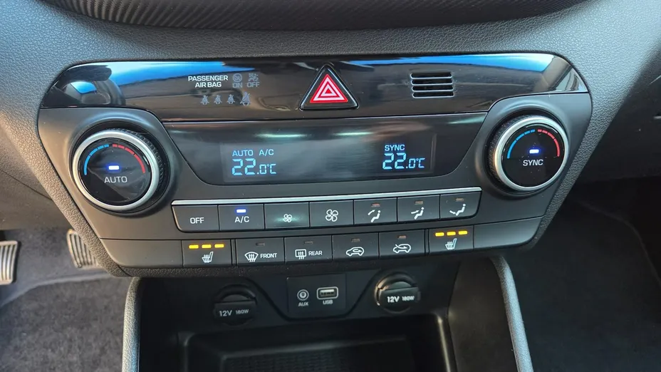 HYUNDAI Tucson -