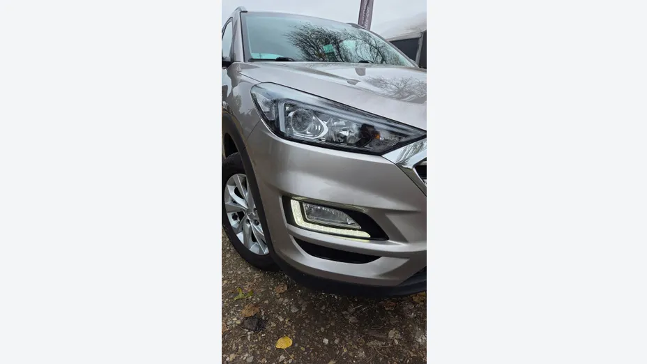 HYUNDAI Tucson -