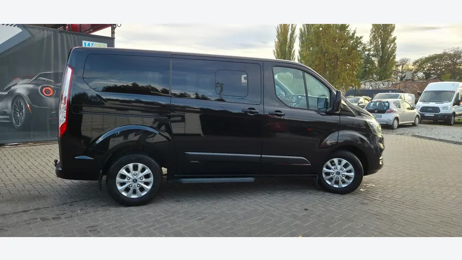 FORD Tourneo Custom -