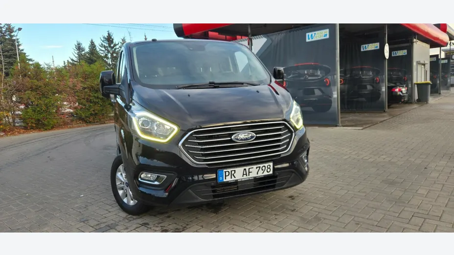 FORD Tourneo Custom -