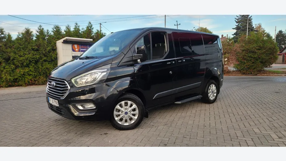 FORD Tourneo Custom -