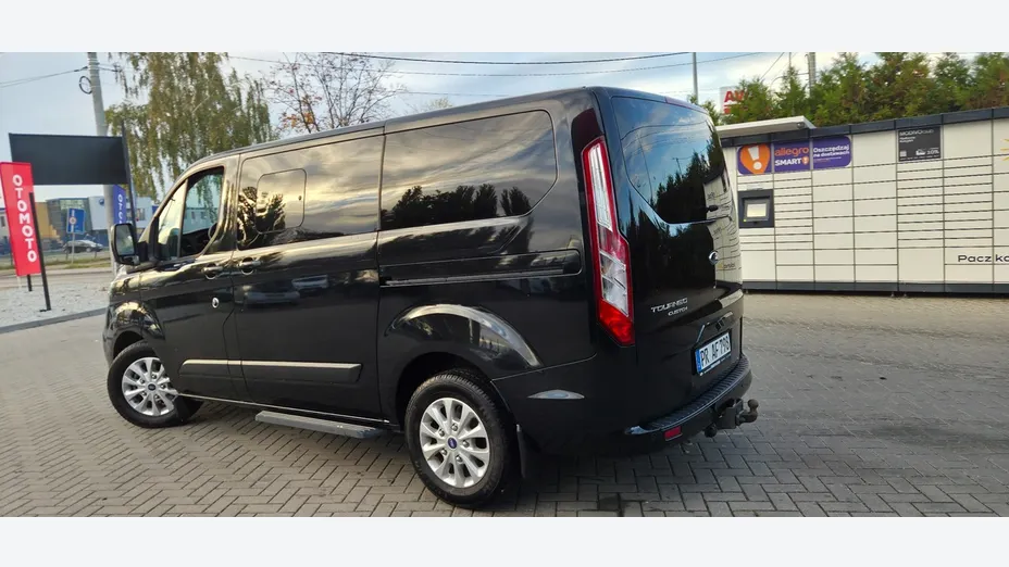 FORD Tourneo Custom -