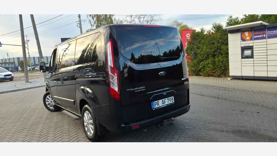 FORD Tourneo Custom -