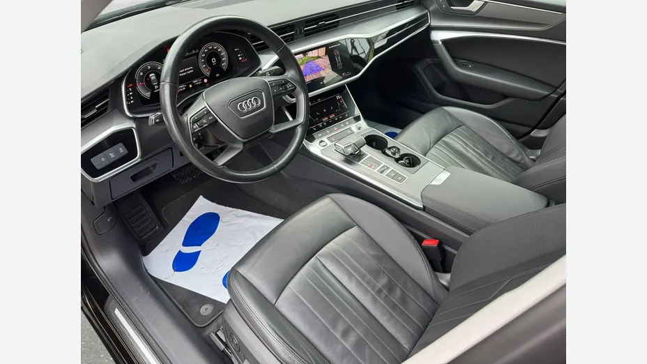 AUDI A6 -