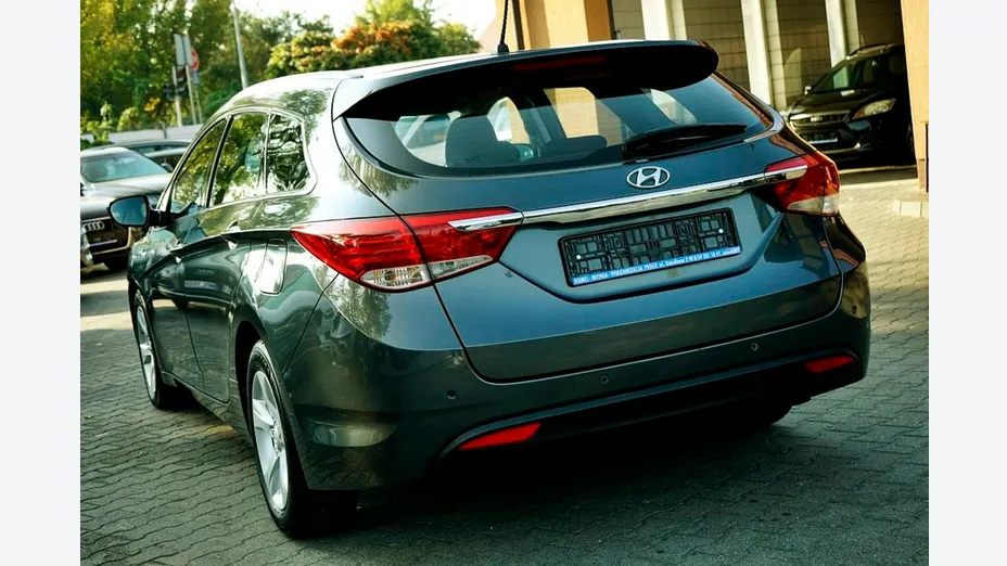 HYUNDAI i40 -