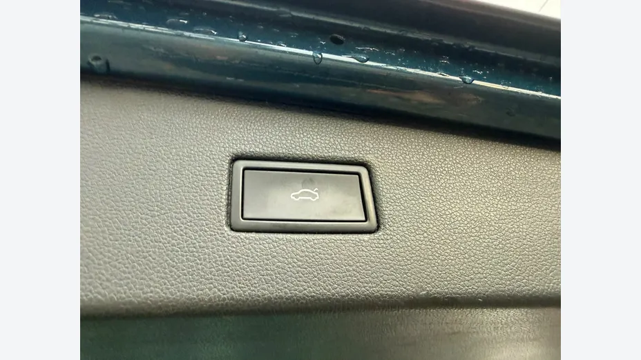 VOLKSWAGEN Tiguan -