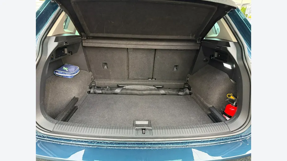 VOLKSWAGEN Tiguan -