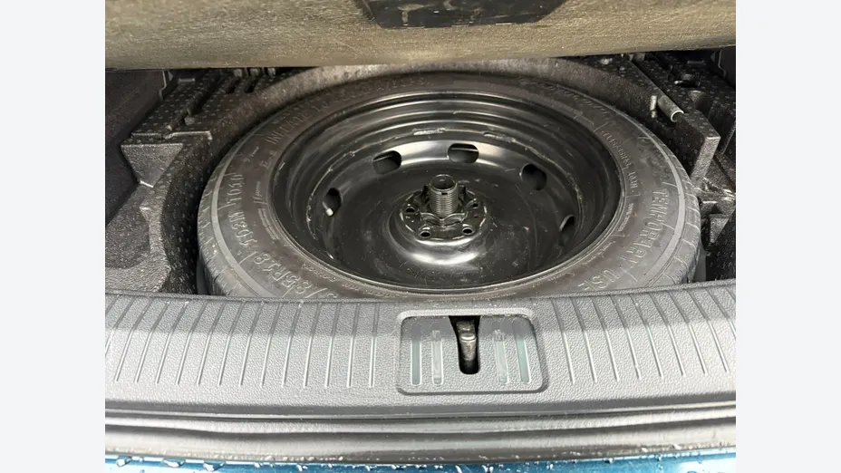 VOLKSWAGEN Tiguan -