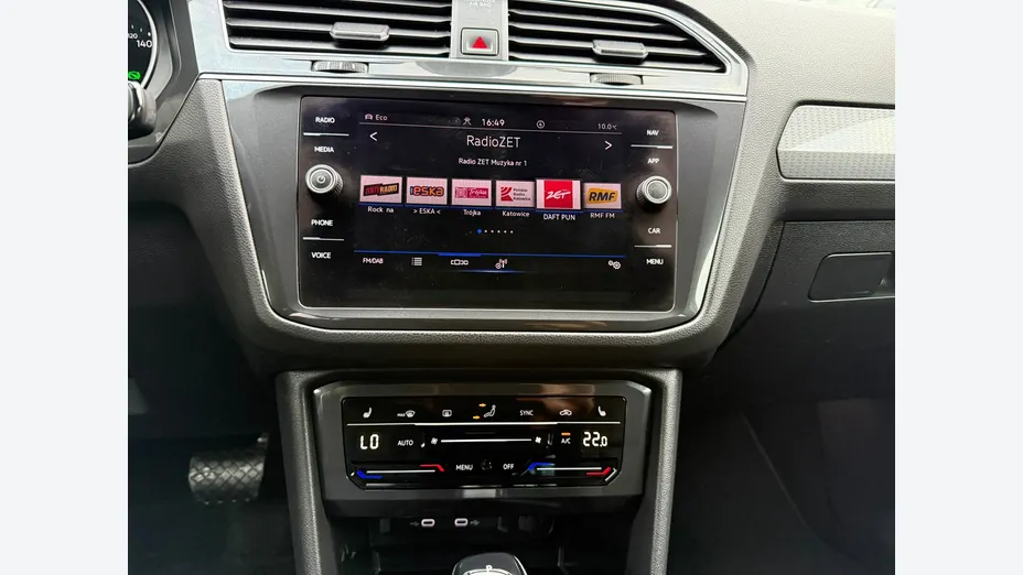 VOLKSWAGEN Tiguan -