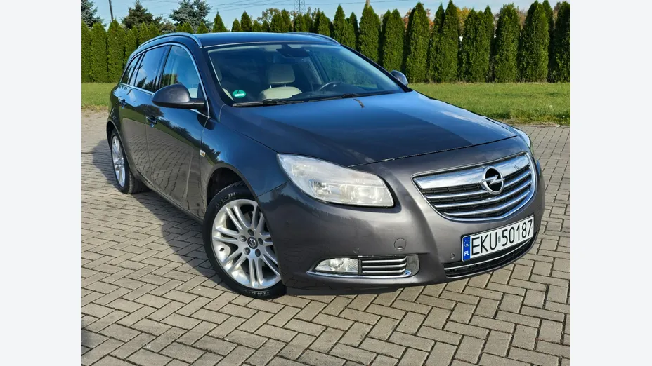 OPEL Insignia -