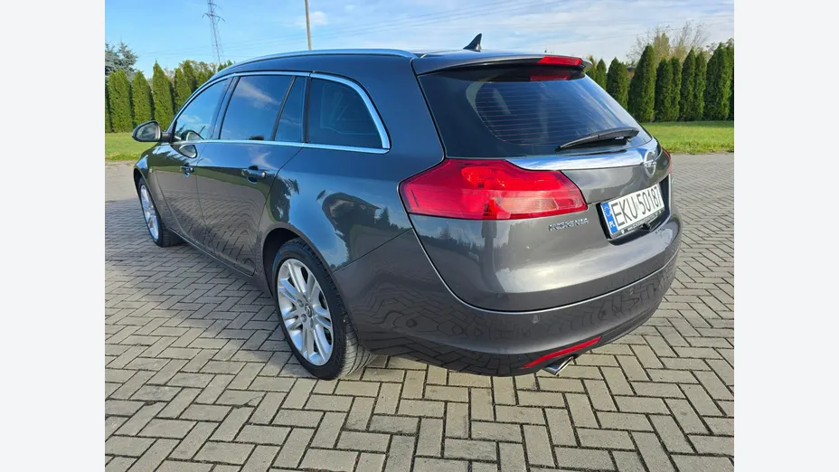 OPEL Insignia -