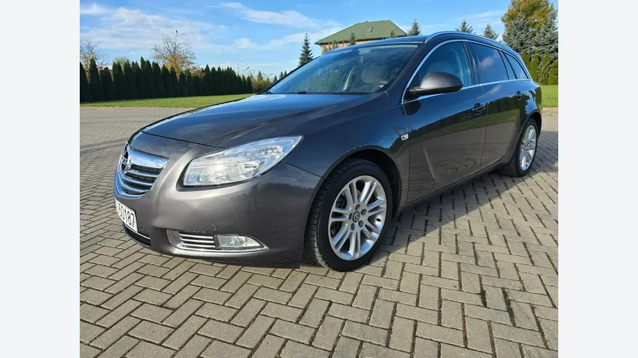 OPEL Insignia -