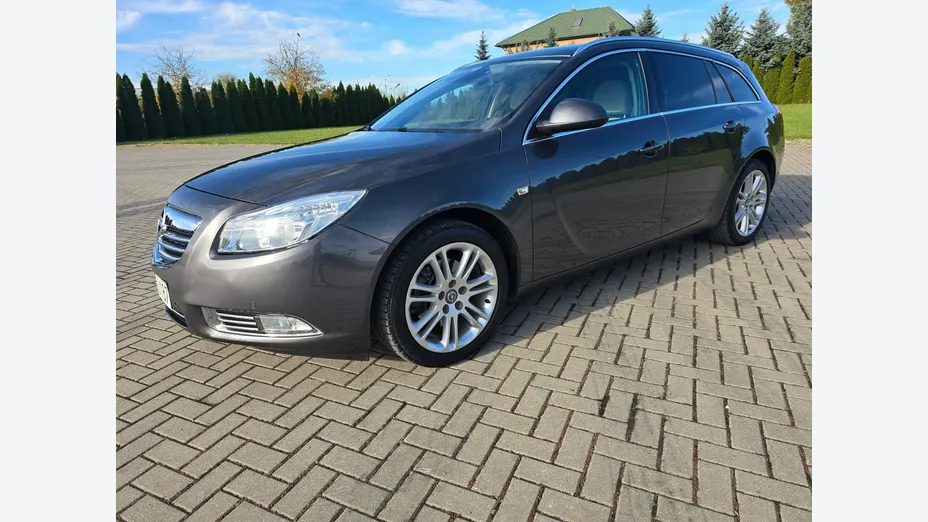 OPEL Insignia -