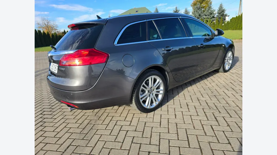 OPEL Insignia -