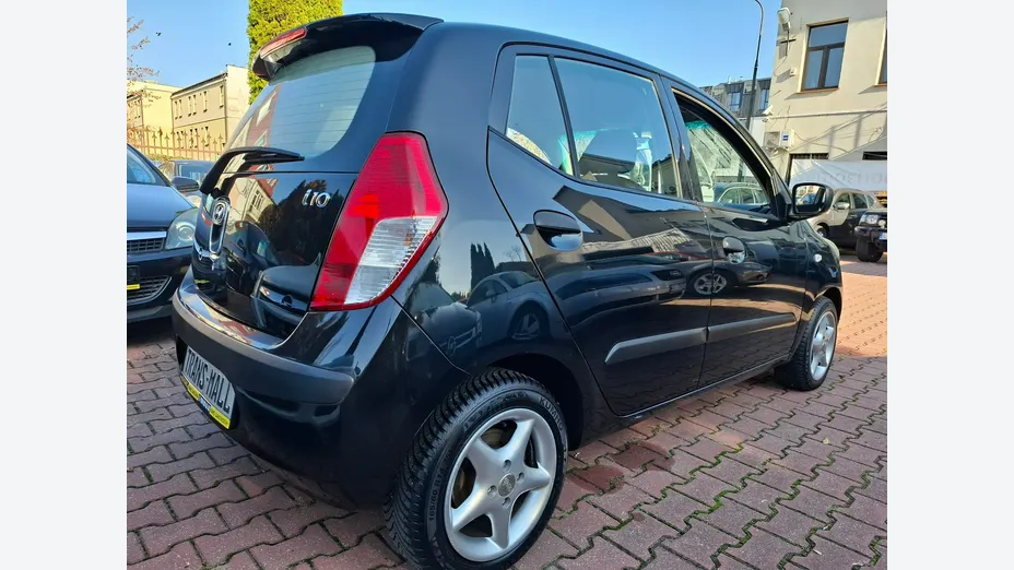 HYUNDAI i10 -