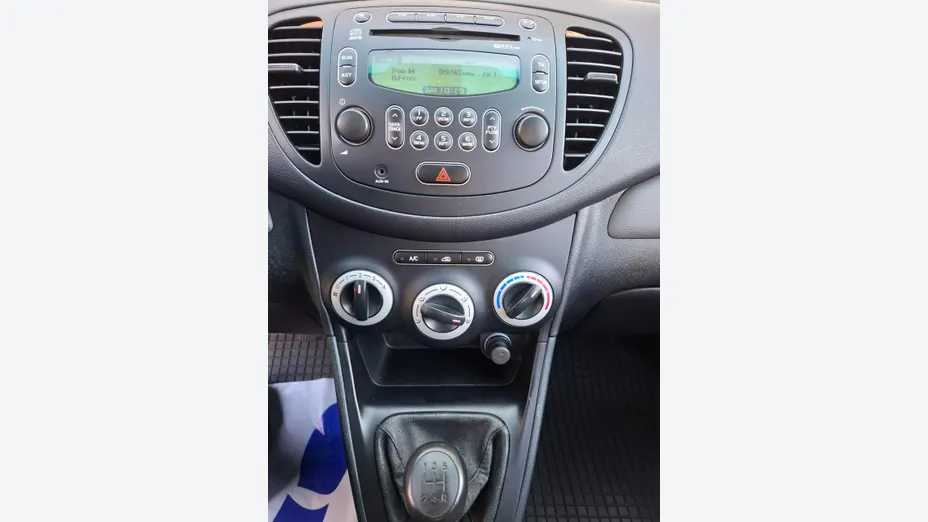 HYUNDAI i10 -