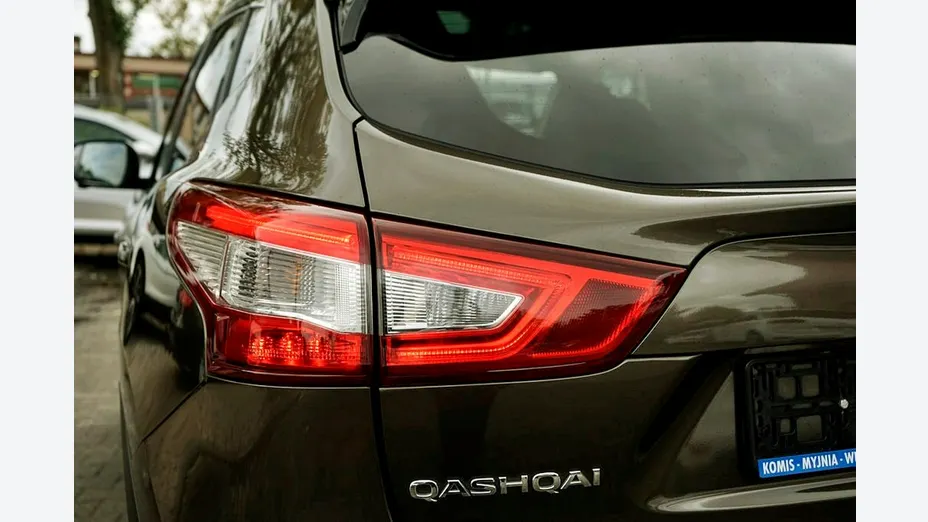 NISSAN Qashqai -