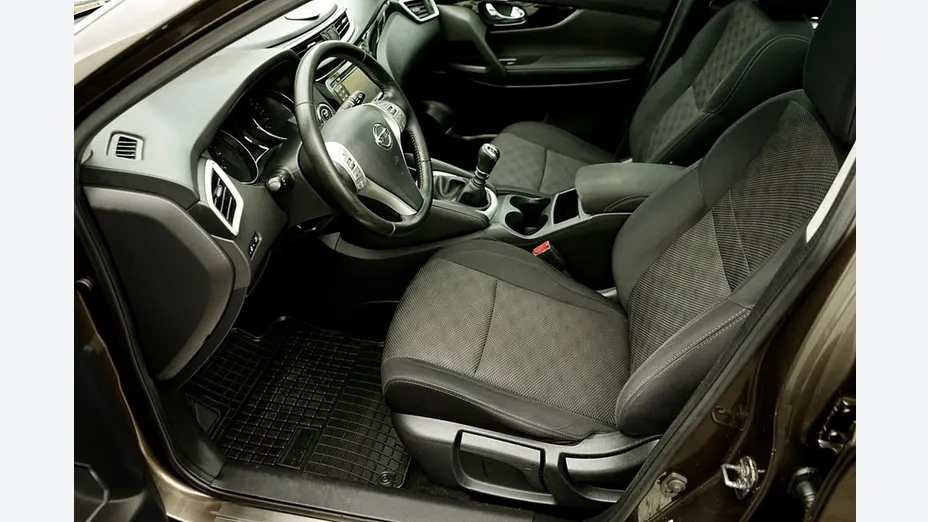 NISSAN Qashqai -