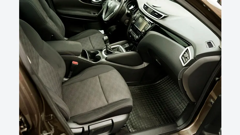 NISSAN Qashqai -