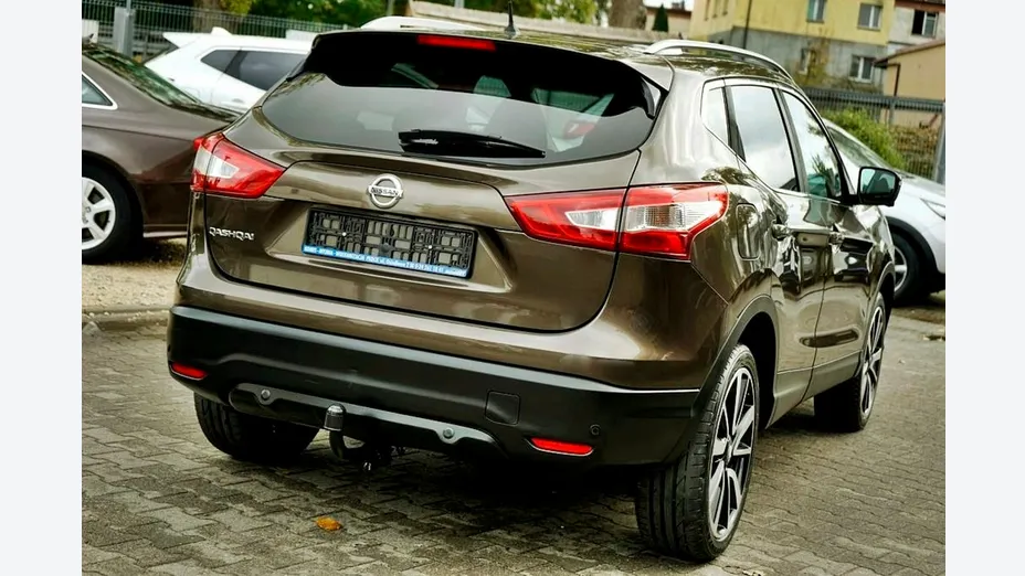 NISSAN Qashqai -