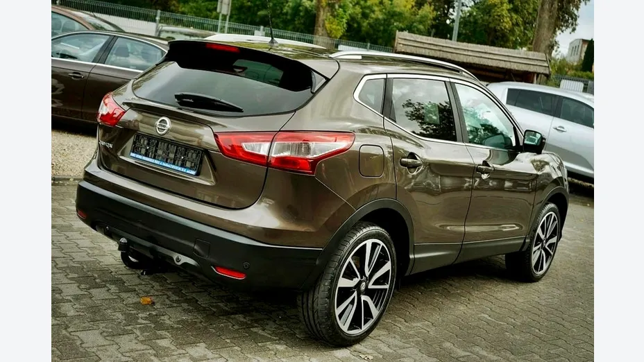 NISSAN Qashqai -