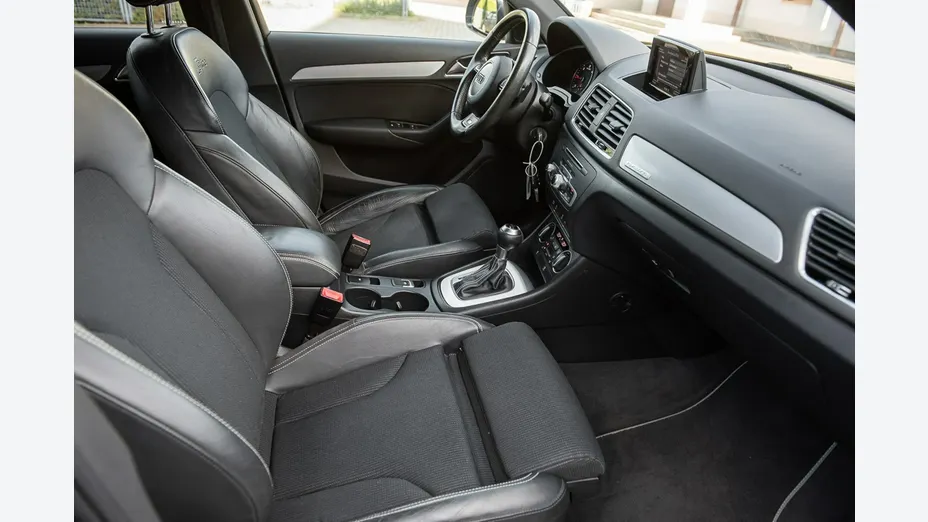 AUDI Q3 -