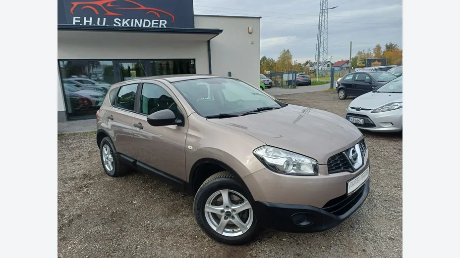 NISSAN Qashqai -