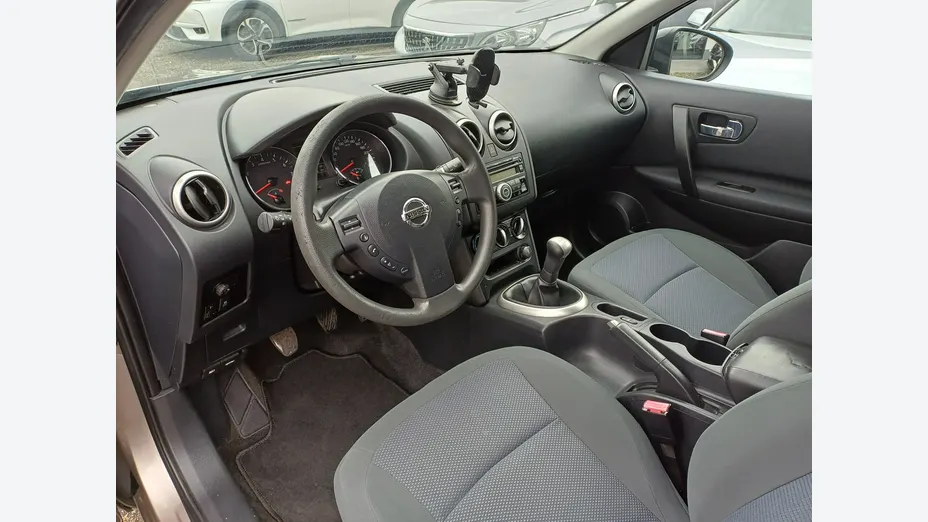NISSAN Qashqai -